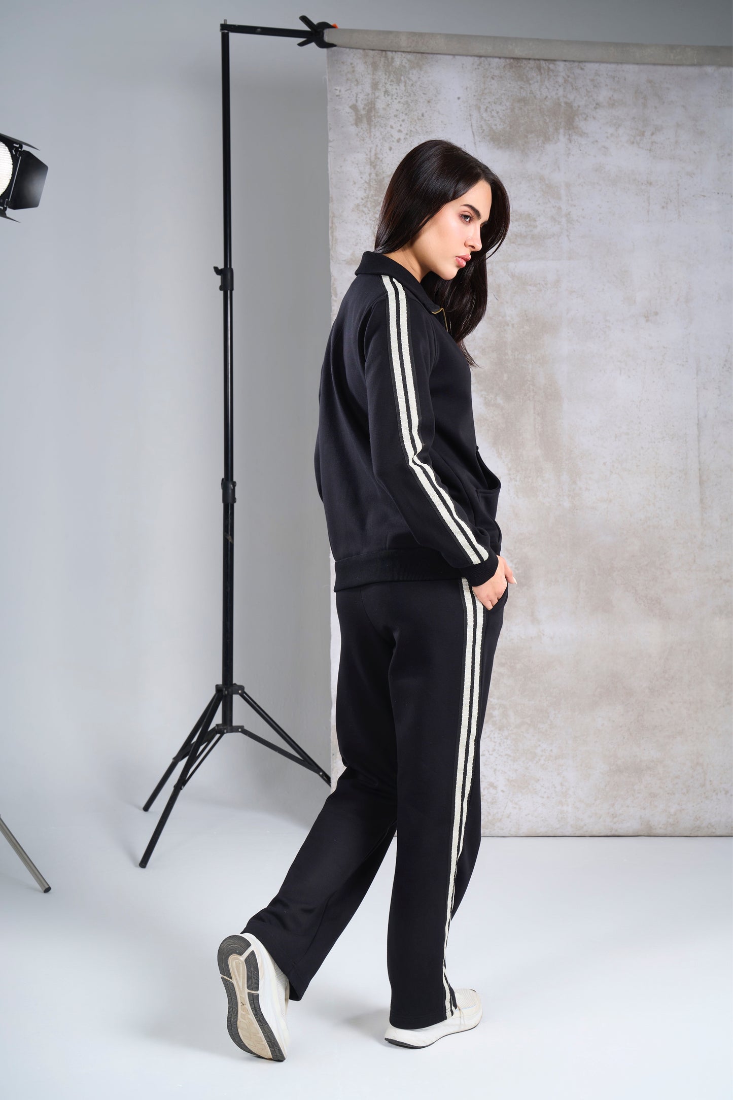 -Regular fit striped track suit